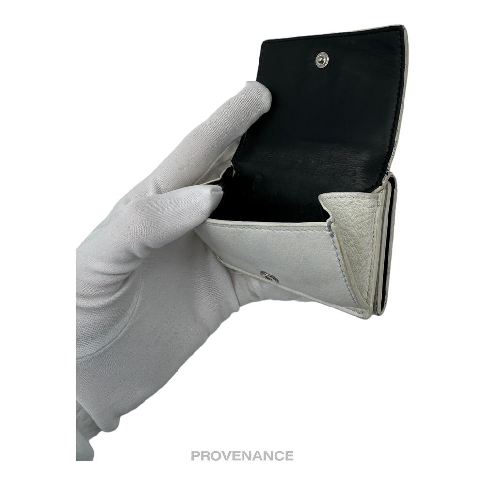 🔴 Balenciaga Logo Trifold Wallet - White Leather - Picture 7 of 9